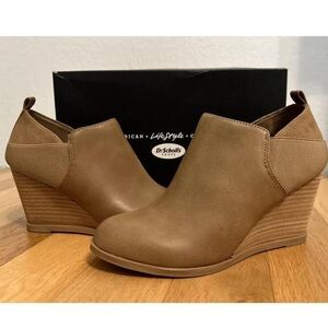 Dr Scholls Wedge Bootie Tan Size 6.5